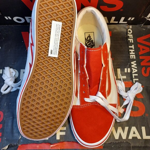 Vans Men's U.S. Size 12 Old Skool Bolt Red/White Classic Suede VN0009Q56RT Rare - Picture 3 of 12